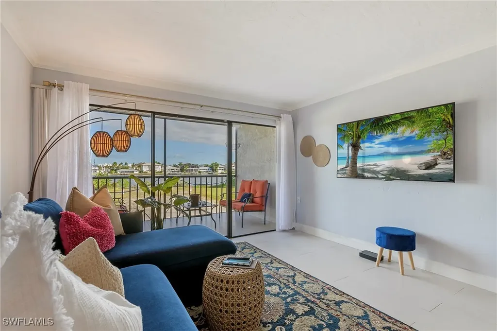 260 Southbay Drive Naples FL 34108