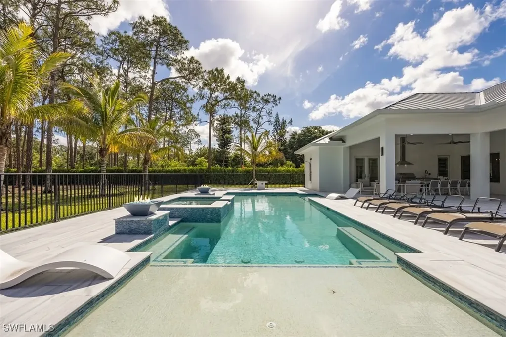 6145 Sea Grass Lane Naples FL 34116