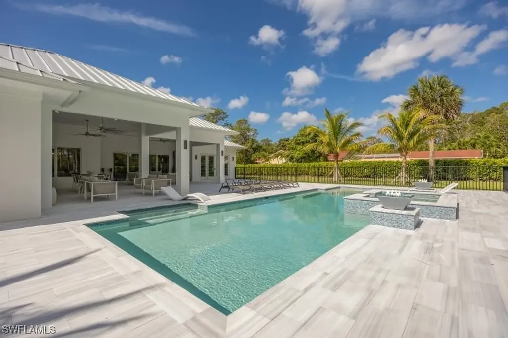 6145 Sea Grass Lane Naples FL 34116