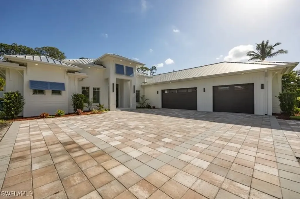 6145 Sea Grass Lane Naples FL 34116
