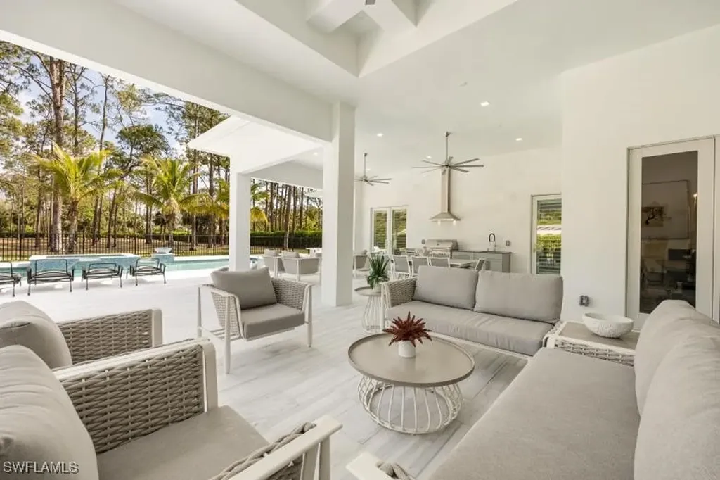6145 Sea Grass Lane Naples FL 34116