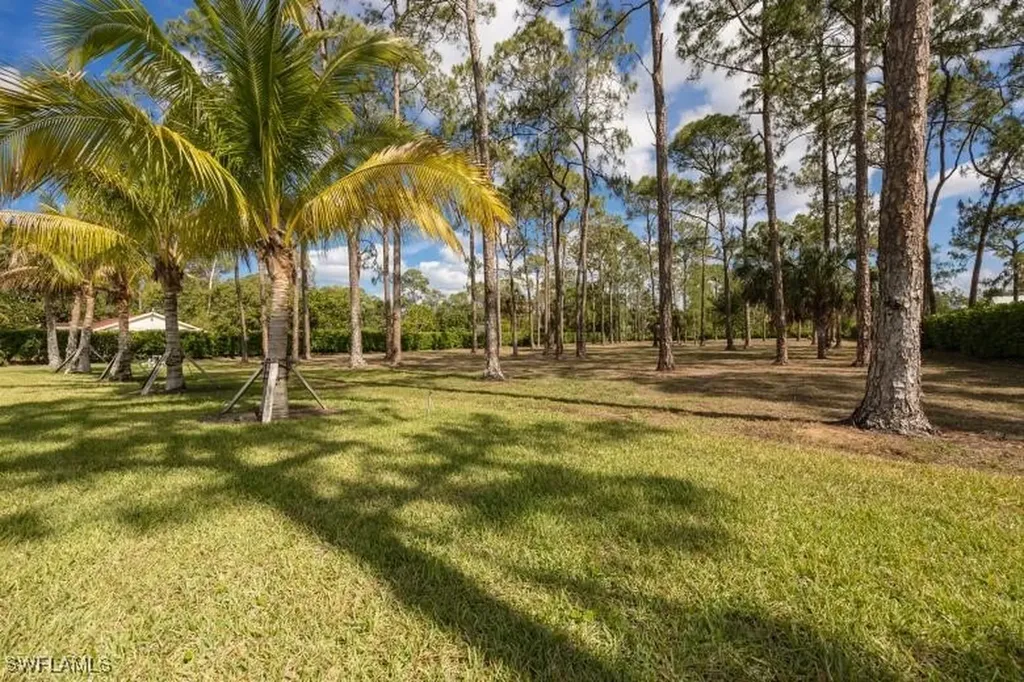 6145 Sea Grass Lane Naples FL 34116