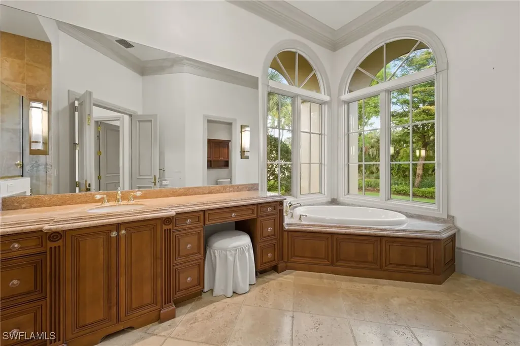 6387 Highcroft Drive Naples FL 34119