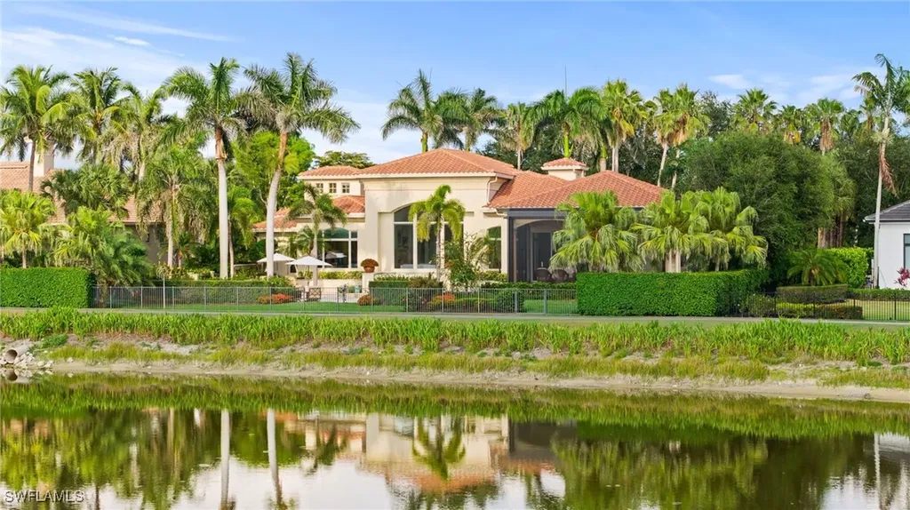 6387 Highcroft Drive Naples FL 34119