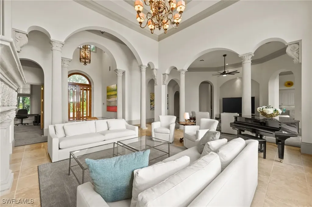 6387 Highcroft Drive Naples FL 34119
