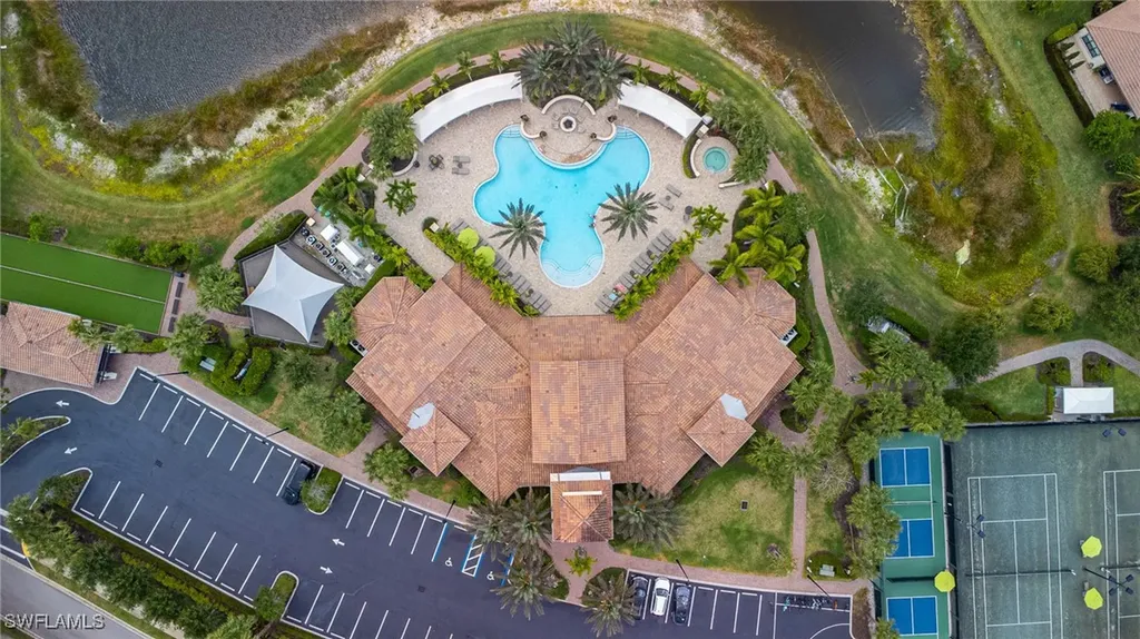 9231 Shadow Oak Lane Naples FL 34120