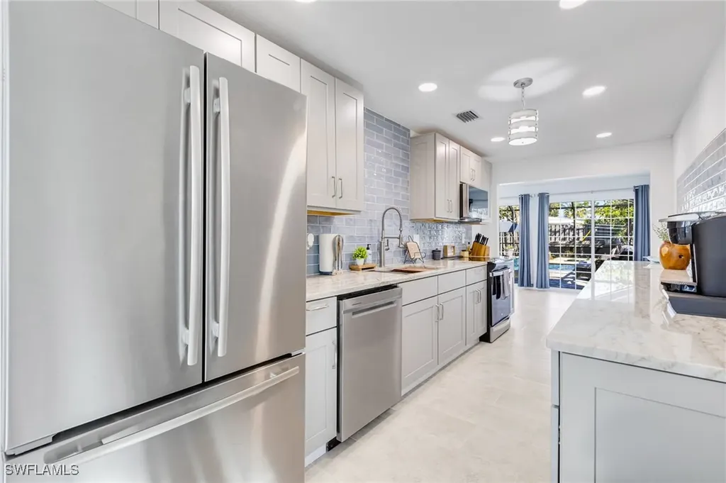 179 Hibiscus Drive Fort Myers Beach FL 33931