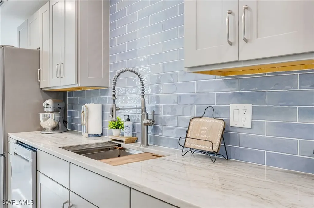 179 Hibiscus Drive Fort Myers Beach FL 33931