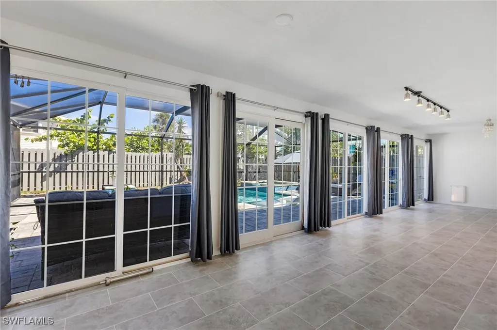 179 Hibiscus Drive Fort Myers Beach FL 33931