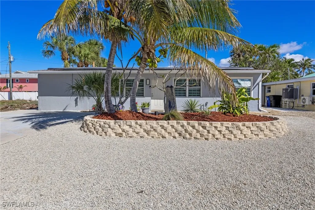 179 Hibiscus Drive Fort Myers Beach FL 33931