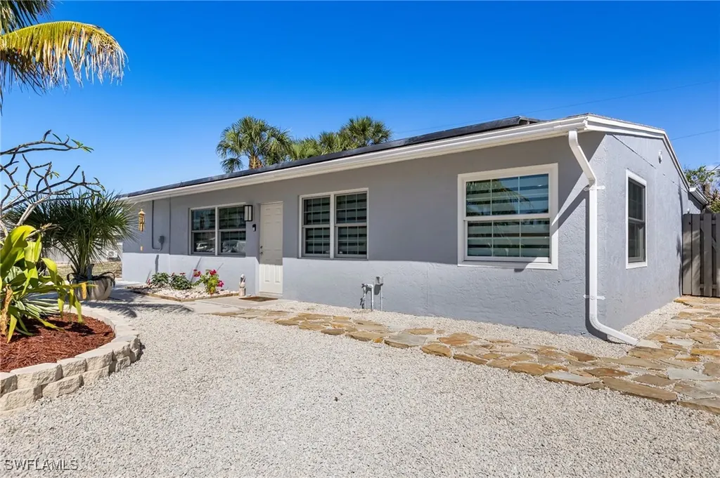 179 Hibiscus Drive Fort Myers Beach FL 33931