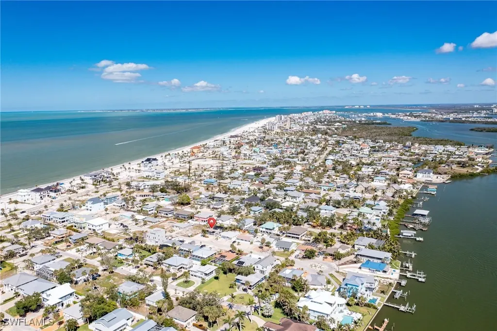 179 Hibiscus Drive Fort Myers Beach FL 33931