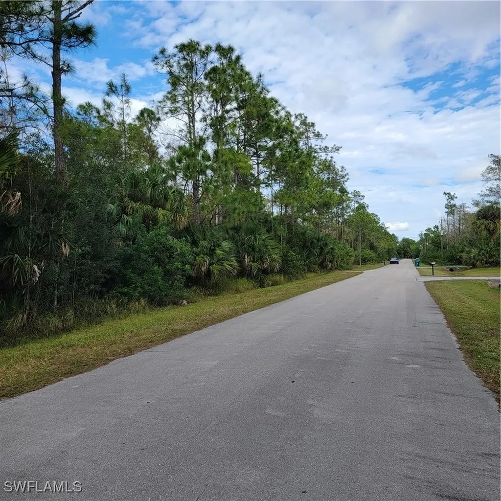 3011 2nd Street NE Naples FL 34120