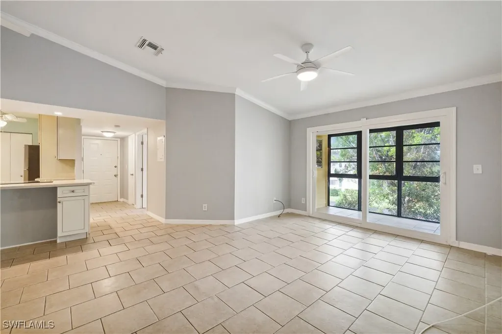 8121 S Woods Circle Fort Myers FL 33919