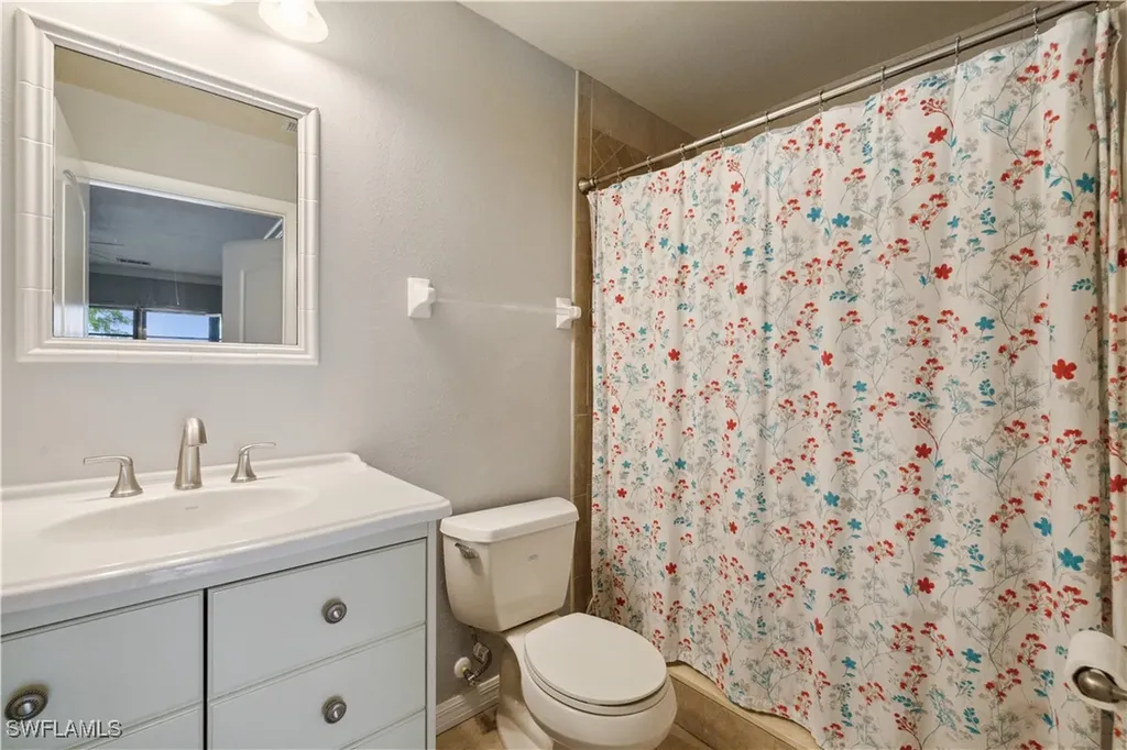 8121 S Woods Circle Fort Myers FL 33919