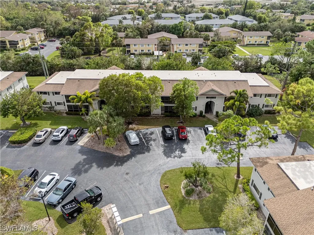 8121 S Woods Circle Fort Myers FL 33919
