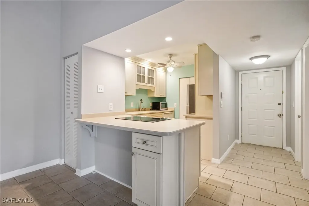 8121 S Woods Circle Fort Myers FL 33919