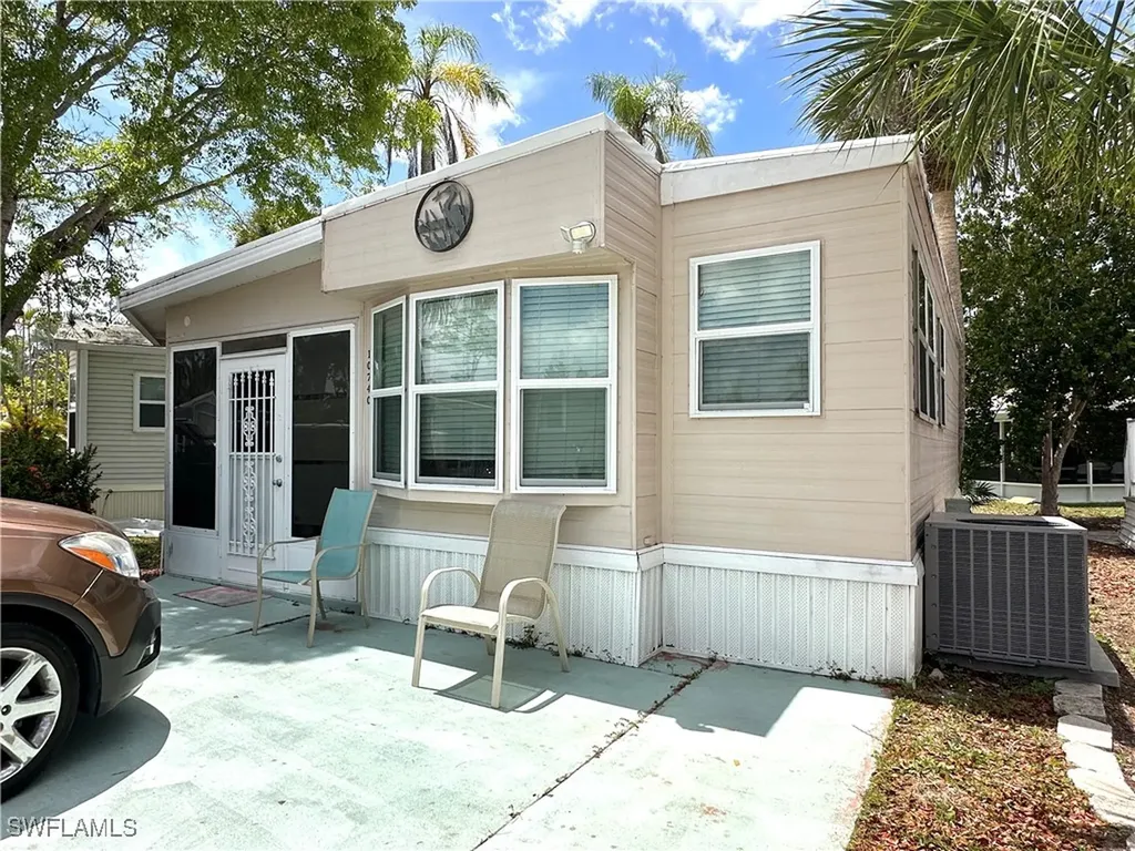 10740 Everglades Kite Circle Estero FL 33928