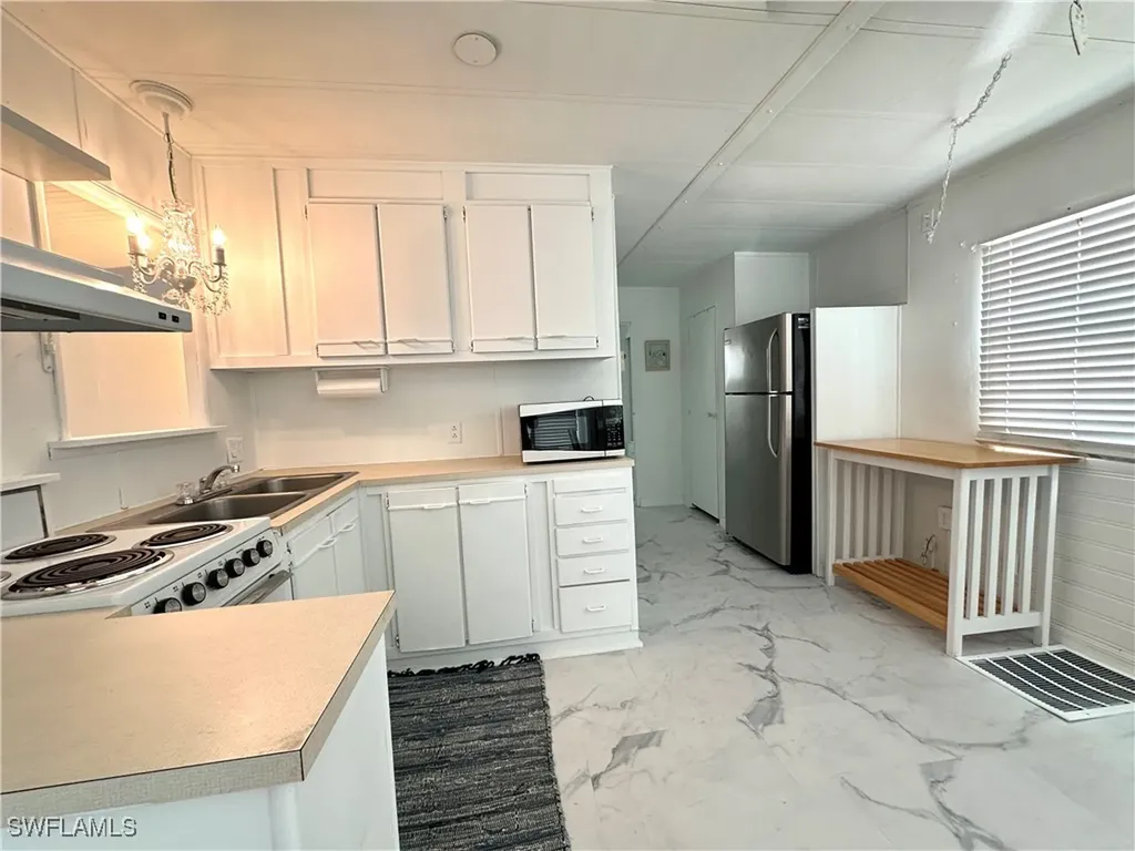 10740 Everglades Kite Circle Estero FL 33928