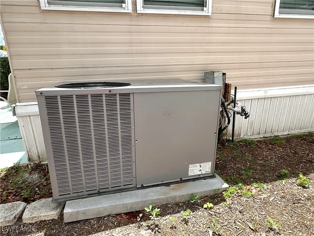 10740 Everglades Kite Circle Estero FL 33928