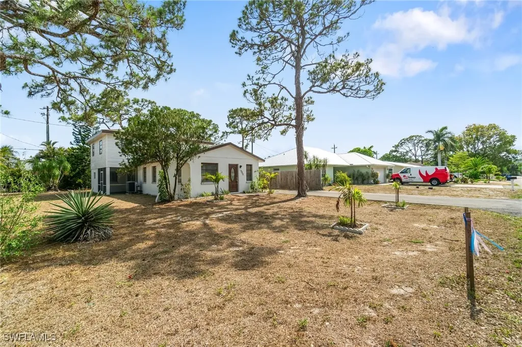 9025 Somerset Lane Bonita Springs FL 34135