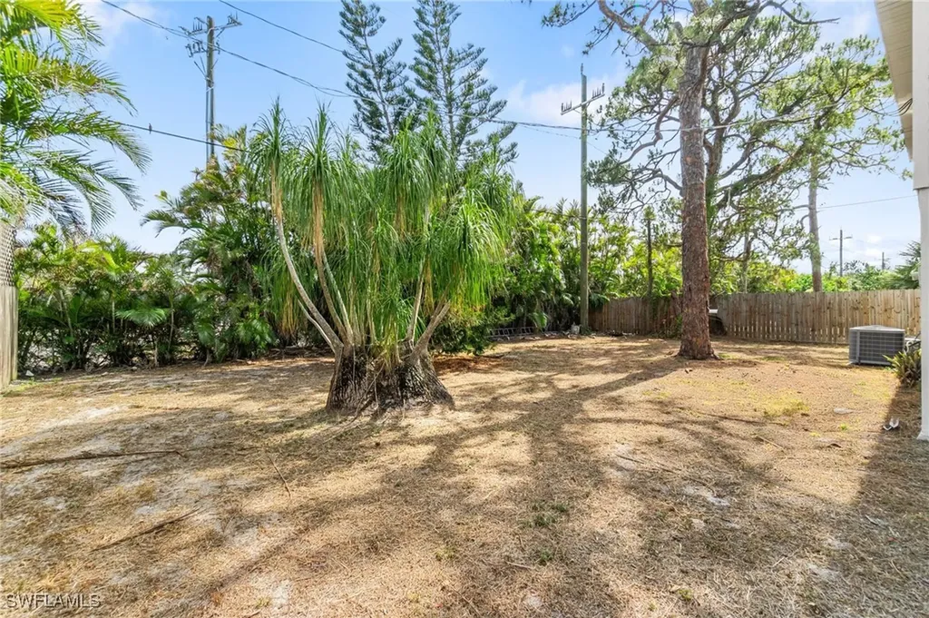 9025 Somerset Lane Bonita Springs FL 34135