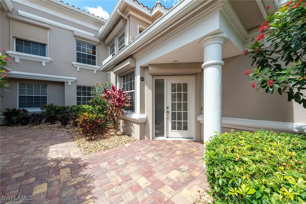 3950 Deer Crossing Court Naples FL 34114