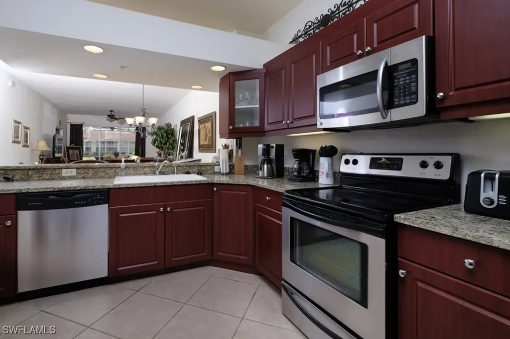 2386 Magnolia Avenue Naples FL 34112