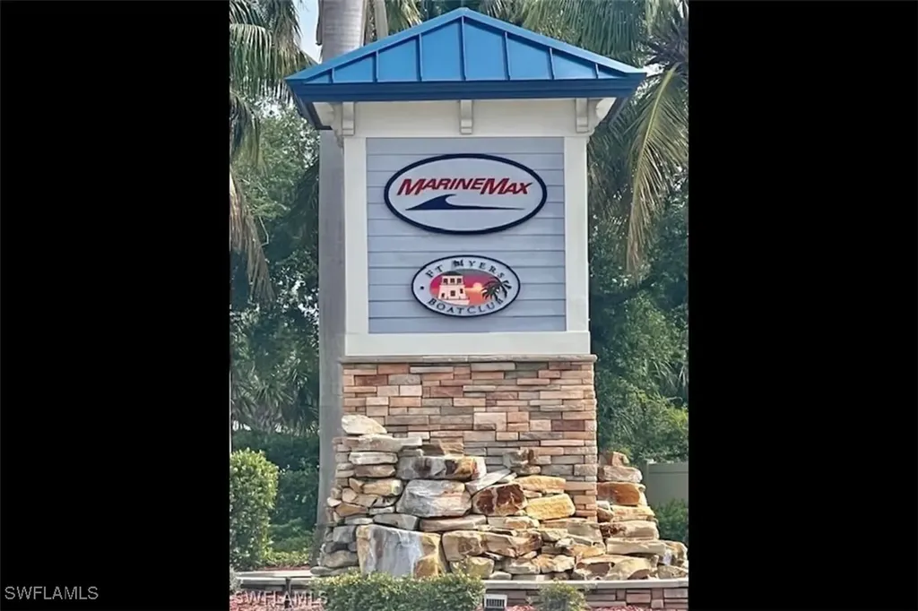 14030 Mcgregor Boulevard Cape Coral FL 33908