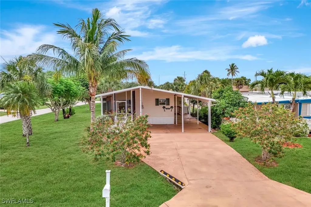 524 Menton Lane Naples FL 34112