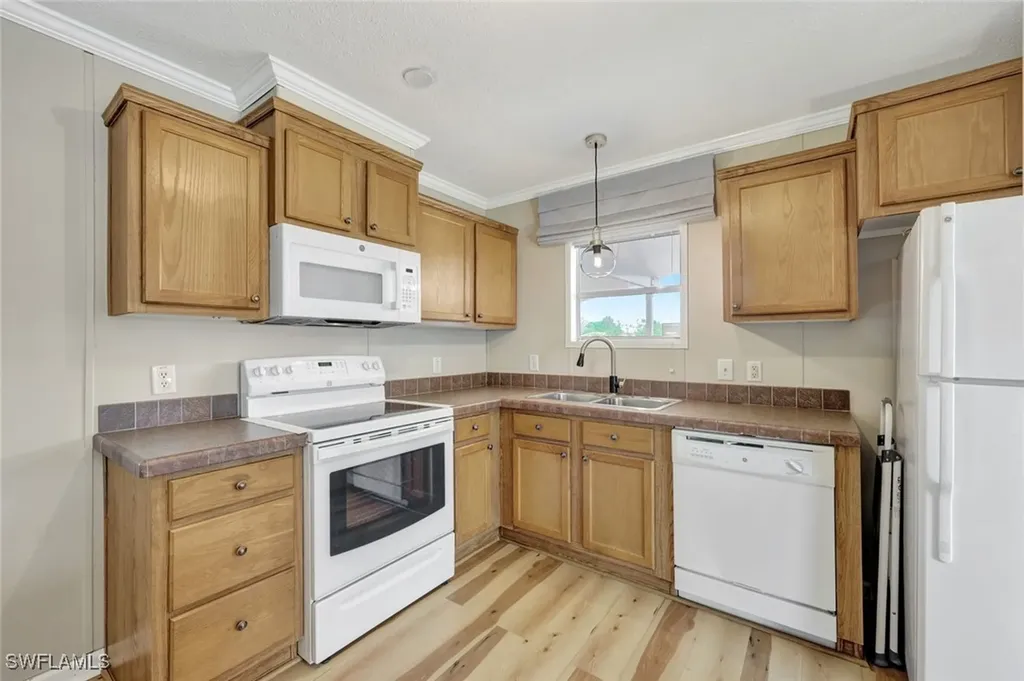 524 Menton Lane Naples FL 34112