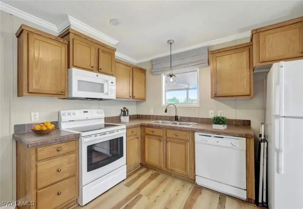 524 Menton Lane Naples FL 34112