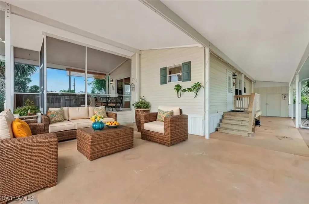 524 Menton Lane Naples FL 34112