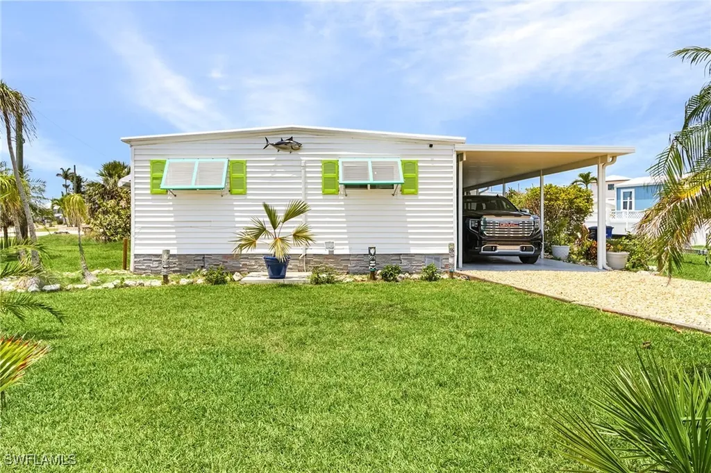 2561 York Road St. James City FL 33956