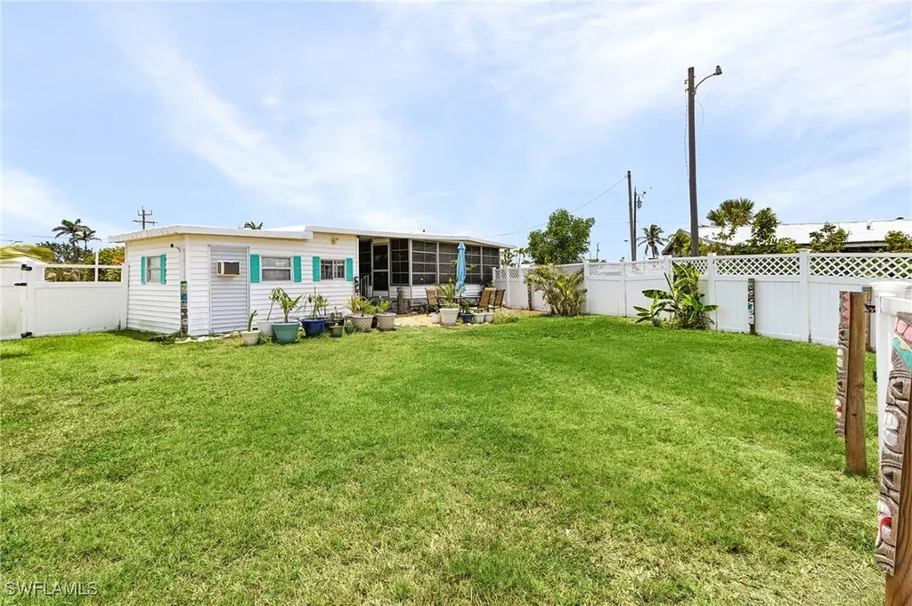 2561 York Road St. James City FL 33956