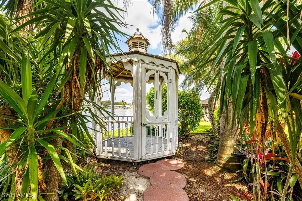 14550 Riverside Drive Fort Myers FL 33905