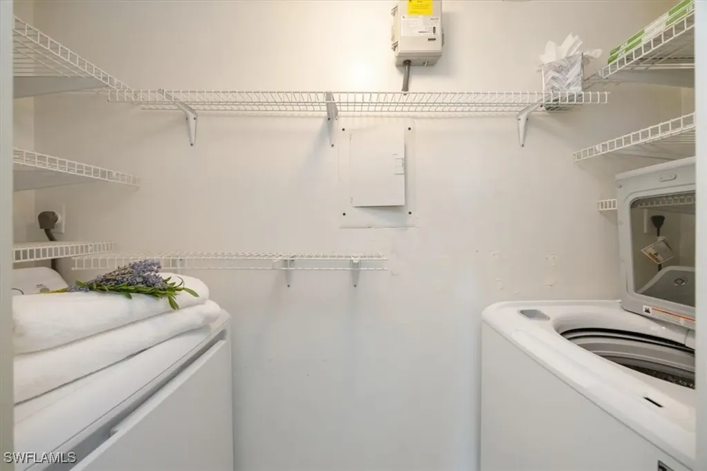 21 High Point Circle E Naples FL 34103