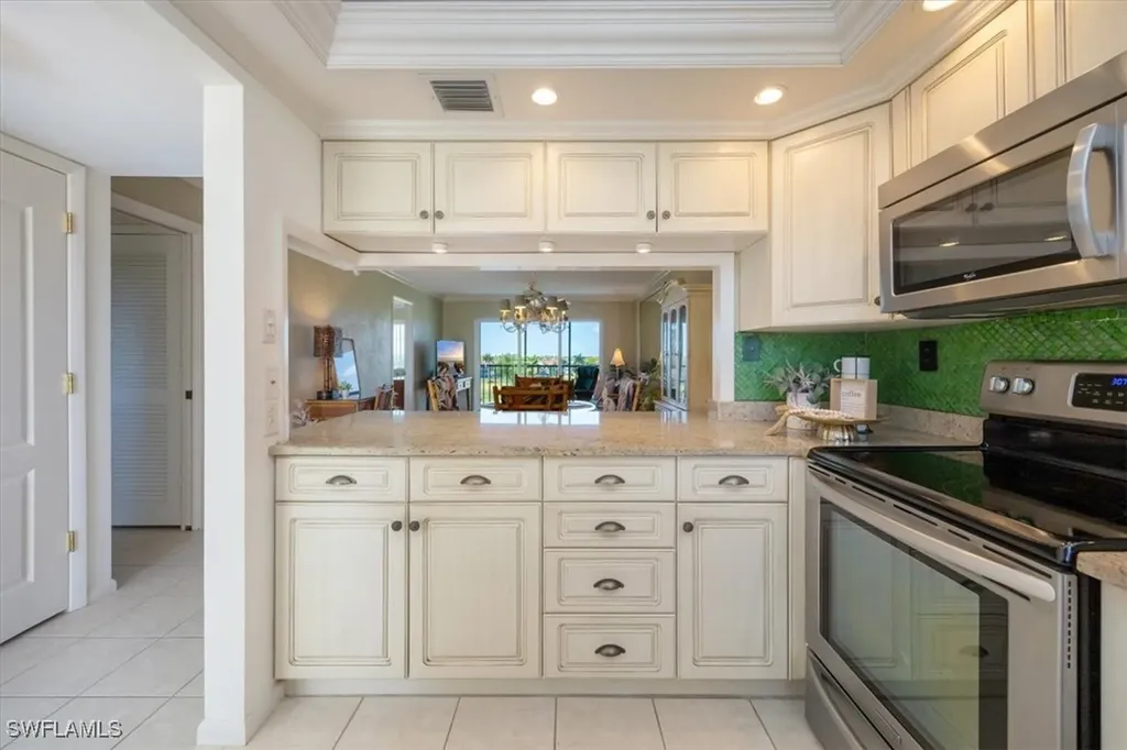 21 High Point Circle E Naples FL 34103