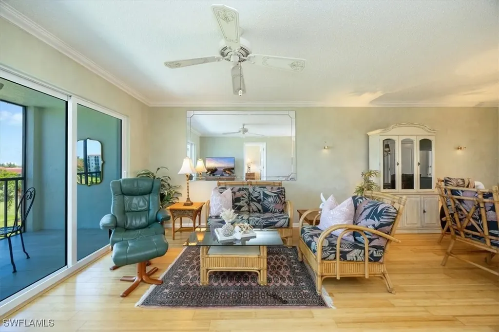 21 High Point Circle E Naples FL 34103