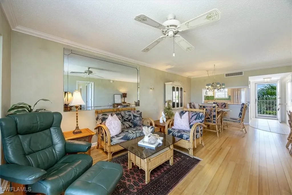 21 High Point Circle E Naples FL 34103