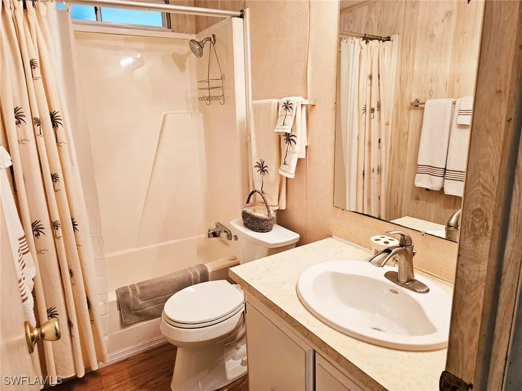 102 Poinsettia Drive Fort Myers FL 33905