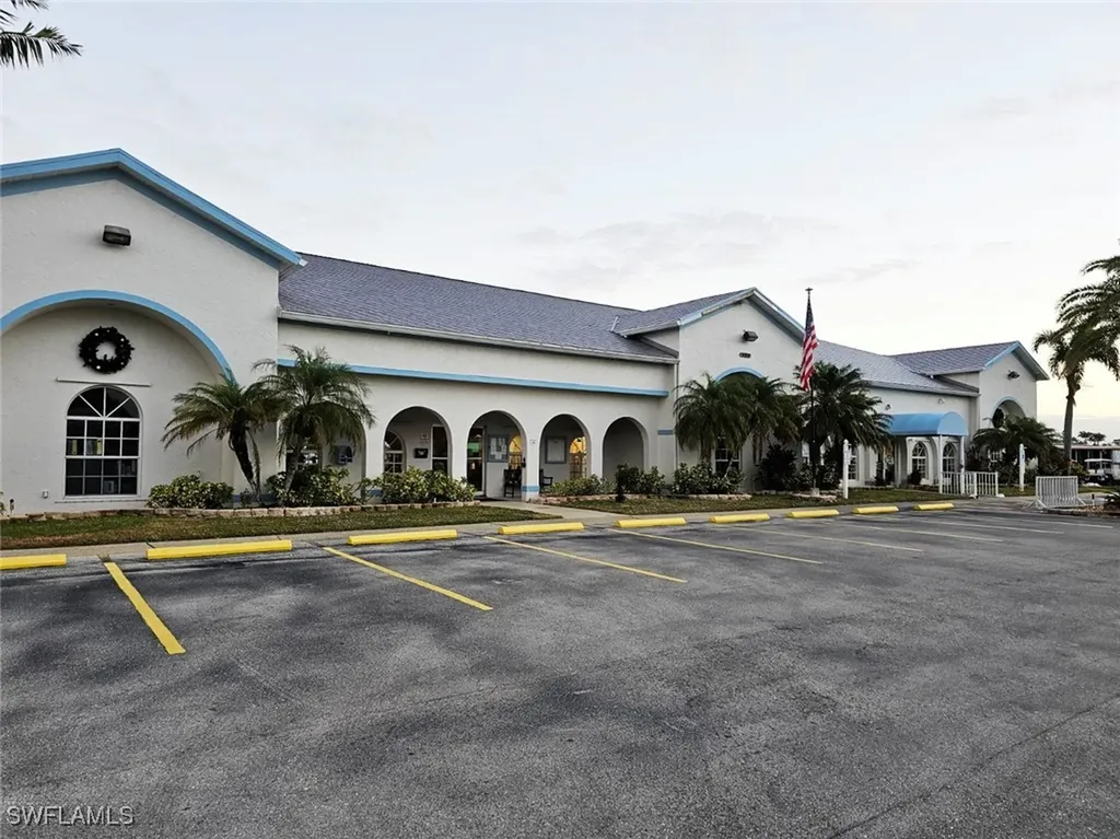 102 Poinsettia Drive Fort Myers FL 33905