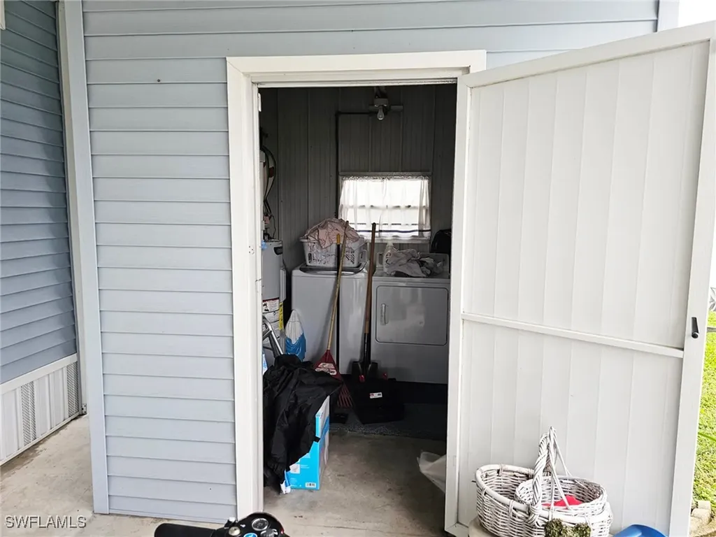 102 Poinsettia Drive Fort Myers FL 33905