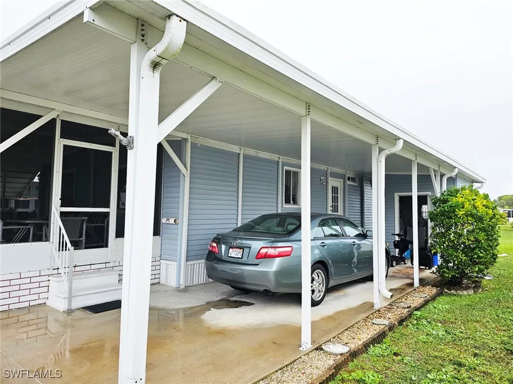 102 Poinsettia Drive Fort Myers FL 33905