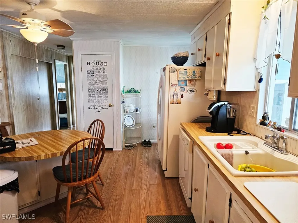 102 Poinsettia Drive Fort Myers FL 33905