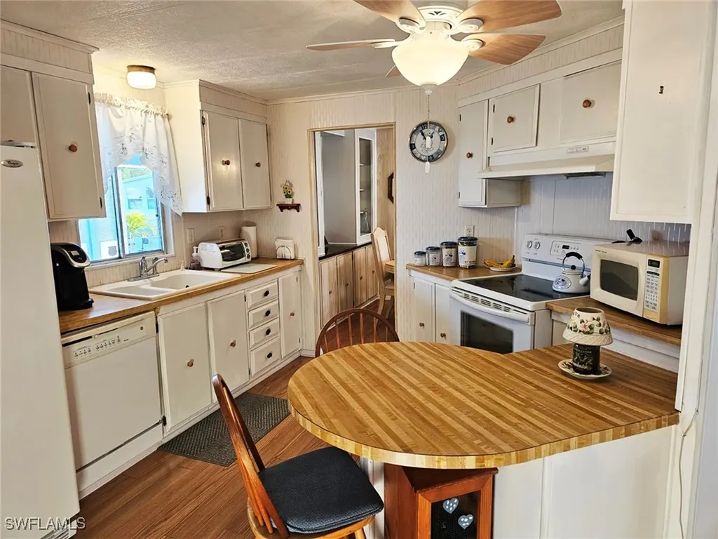 102 Poinsettia Drive Fort Myers FL 33905