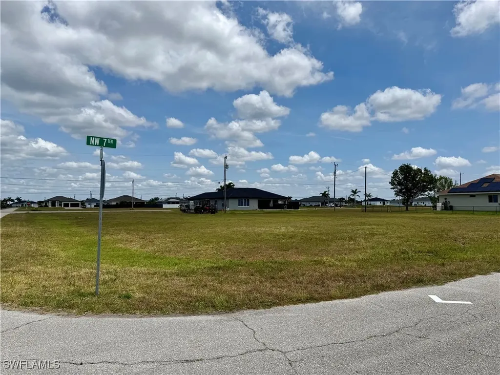 3509 NW 7th Terrace Cape Coral FL 33993