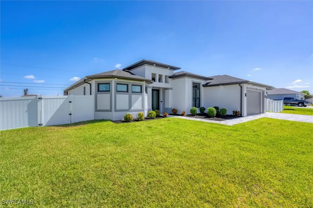 623 SE 1st Terrace Cape Coral FL 33990