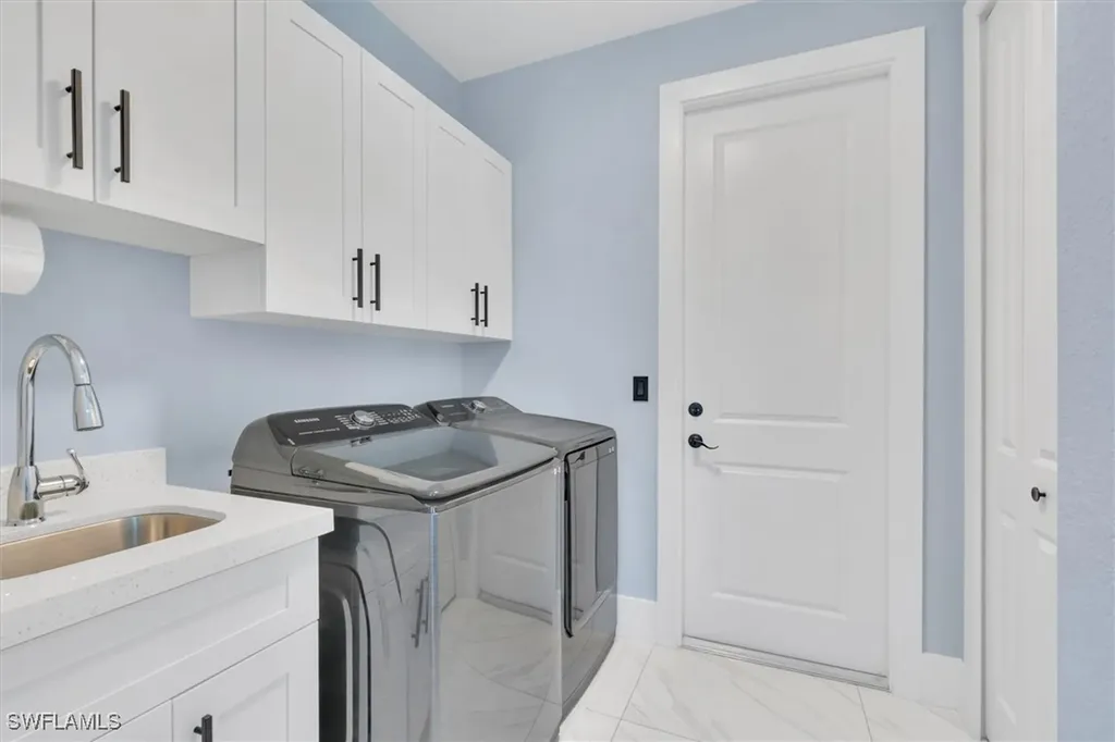 623 SE 1st Terrace Cape Coral FL 33990