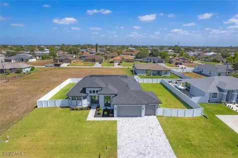 623 SE 1st Terrace Cape Coral FL 33990